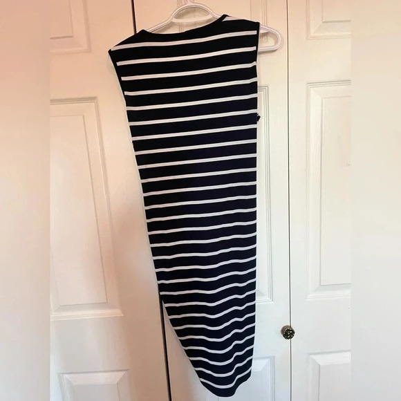 Dress - Picture 2 of 7